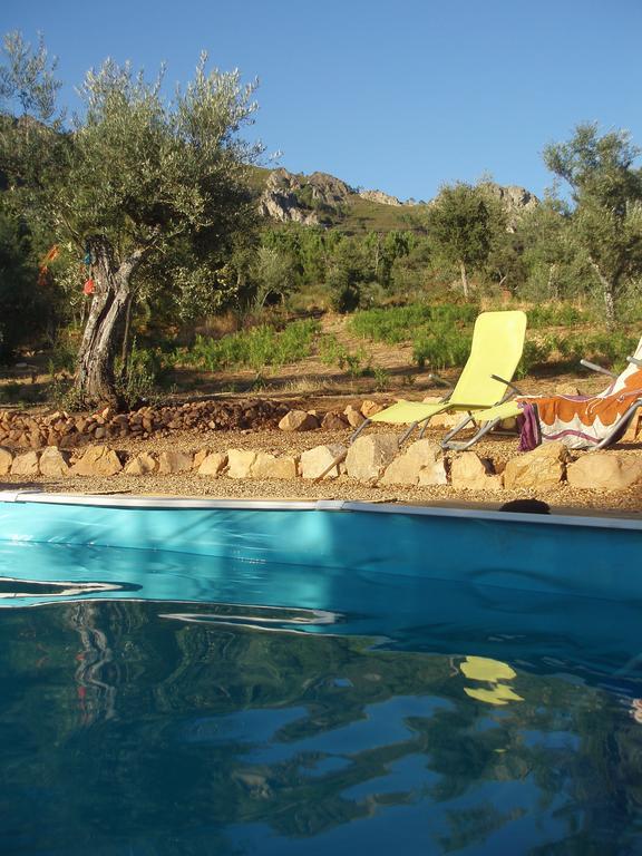 Apartamentos Rurales Candela Cañamero Szoba fotó